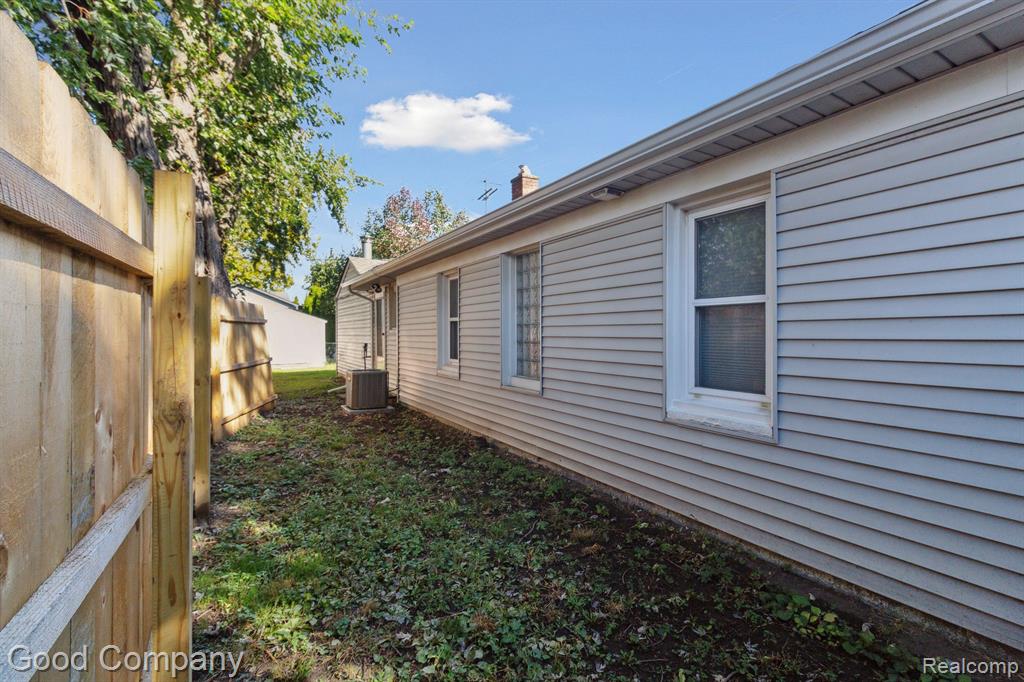 95 CHOPIN Street, Troy, MI 48083 — Photo 32