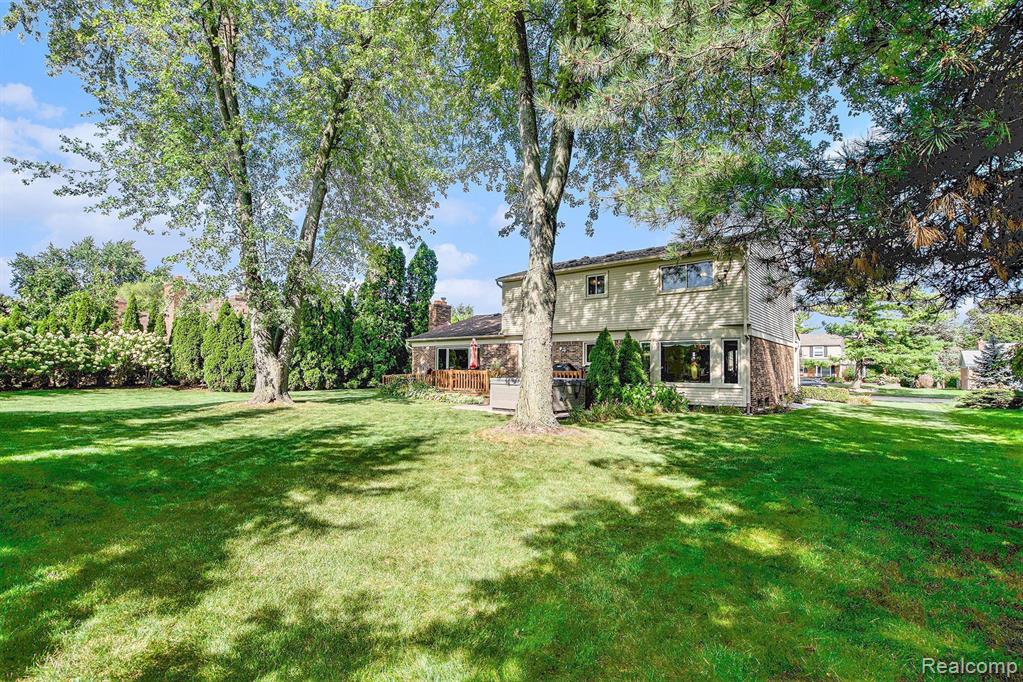16155 WINCHESTER Drive, Northville, MI 48168 — Photo 48