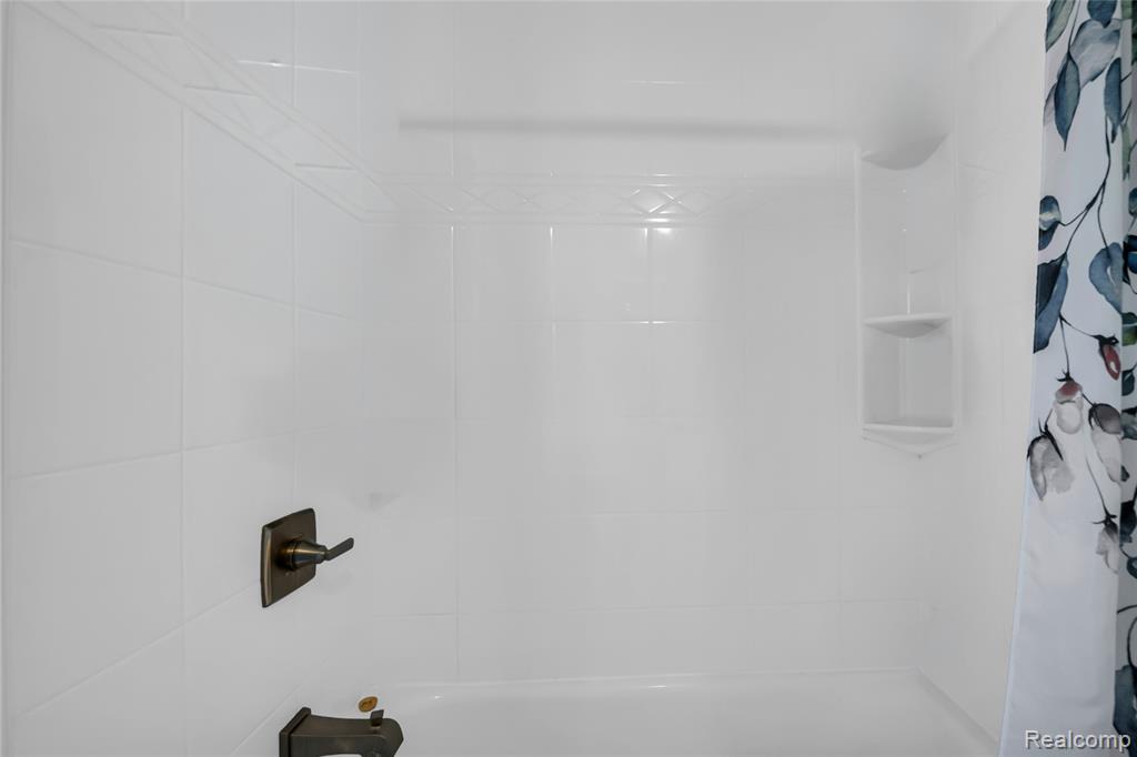 9447 Continental Drive, Taylor, MI 48180 — Photo 27
