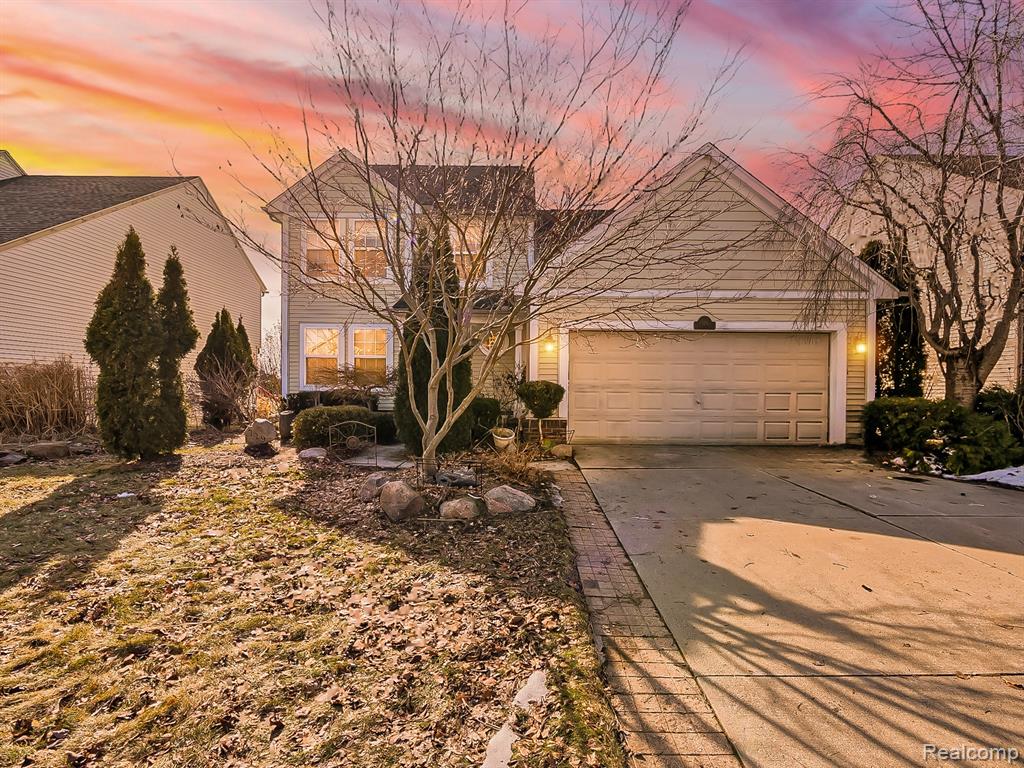 729 W Margaret Lane, Pontiac, MI 48341 — front exterior