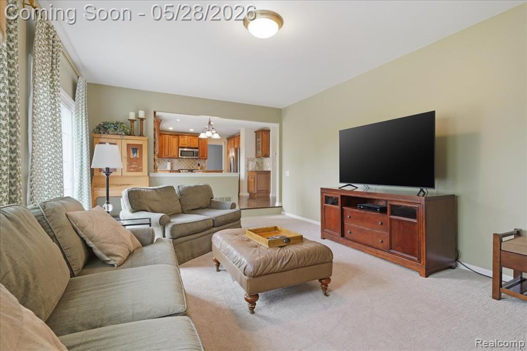 3703 Hidden Forest Drive, Lake Orion, MI — Photo 4