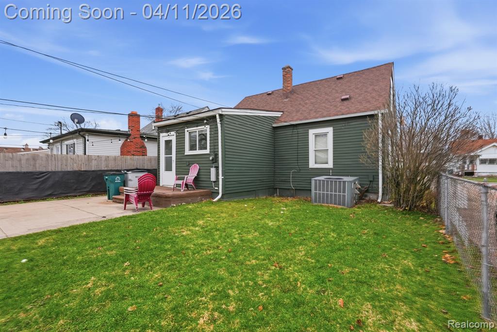 23360 Battelle Avenue, Hazel Park, MI 48030 — Photo 27