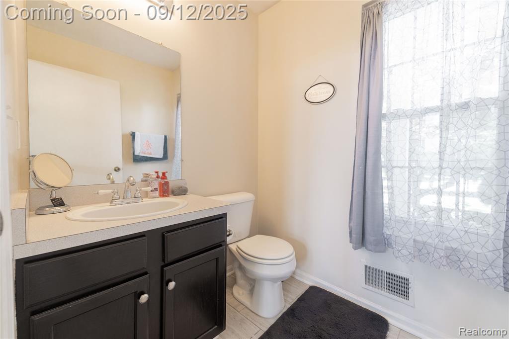 5129 Blue Spruce Drive, Ypsilanti, MI 48197 — Photo 26
