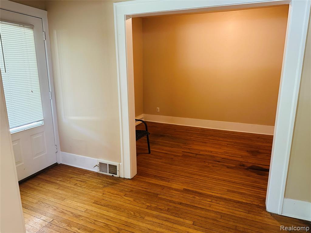 11270 Rushton #1 Road, South Lyon, MI 48178 — Photo 2