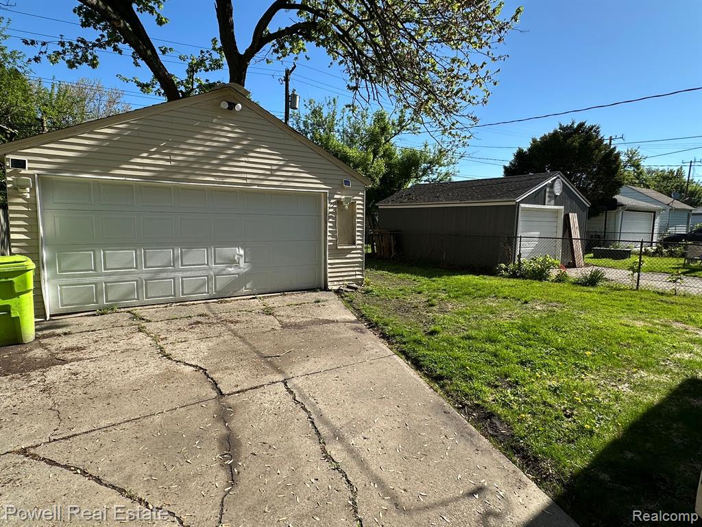 92 W PRINCETON Avenue, Pontiac, MI 48340 — Photo 5