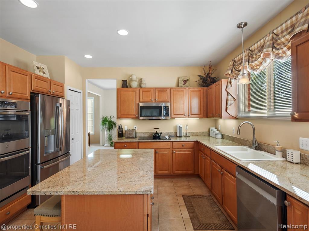 40053 Bexley Way, Northville, MI 48168 — Photo 11