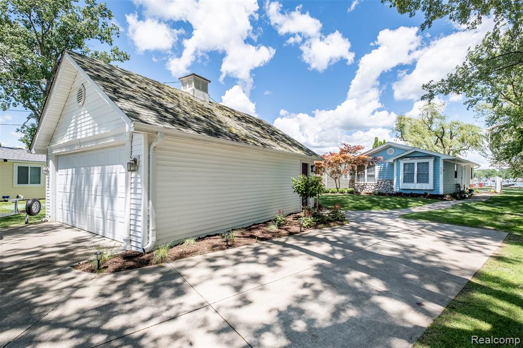 2100 N Channel Drive, MI 48028 — Photo 13