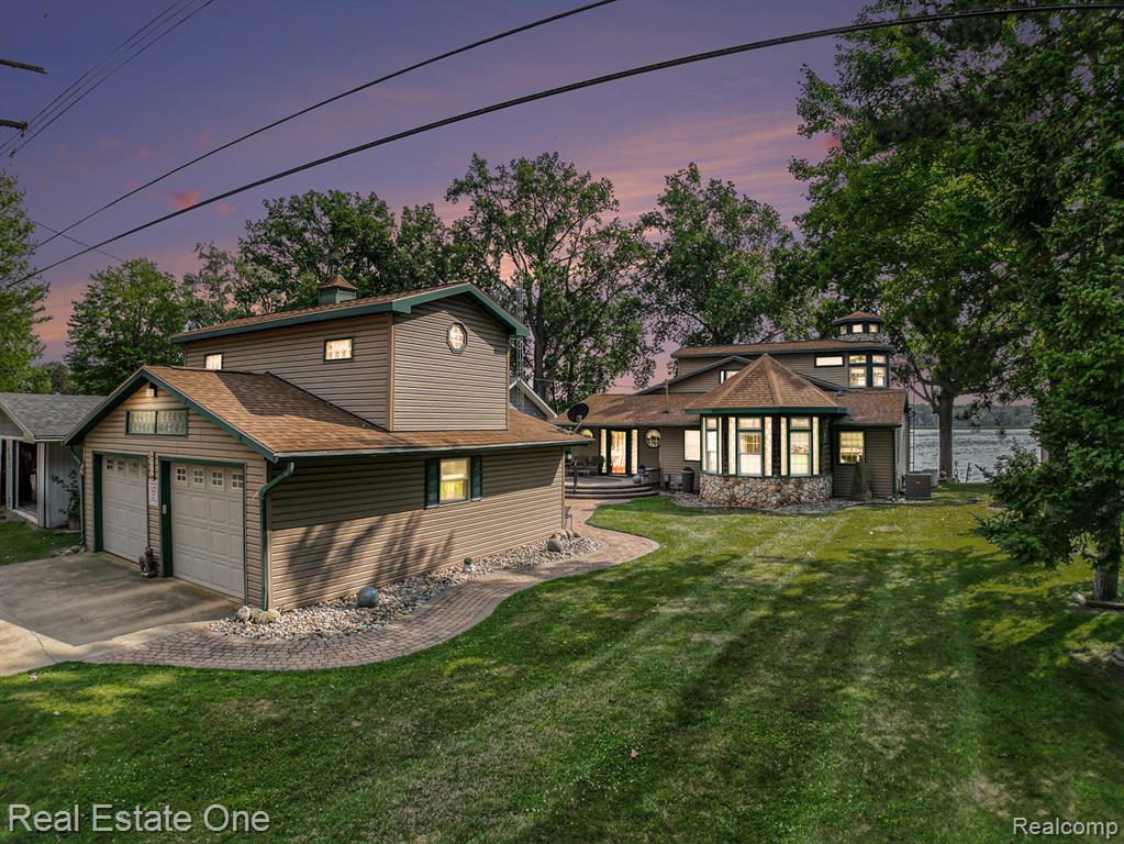 634 Dorbert Drive, Munith, MI 49259 — Photo 2