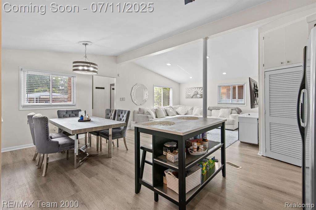 9756 Buckingham Avenue, Allen Park, MI 48101 — Photo 12