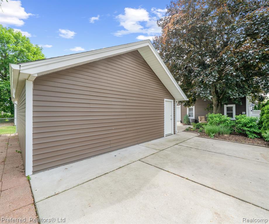9104 NORTHERN Avenue, Plymouth, MI 48170 — Photo 57