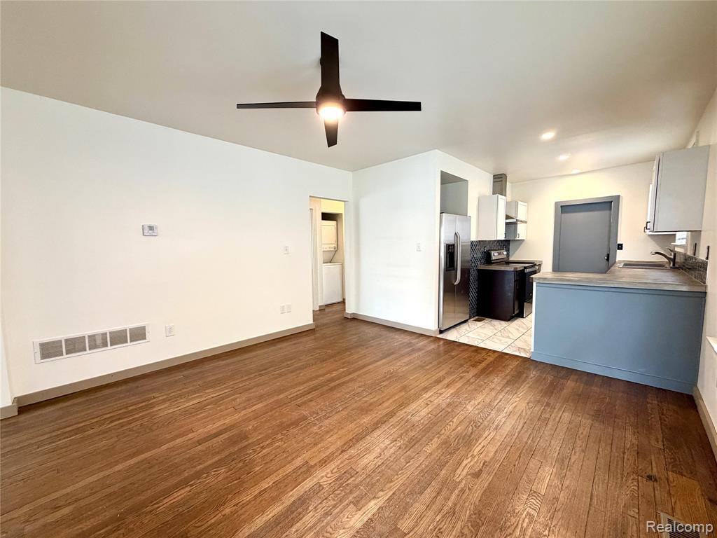 2045 Calvert Street, Detroit, MI 48206 — Photo 13