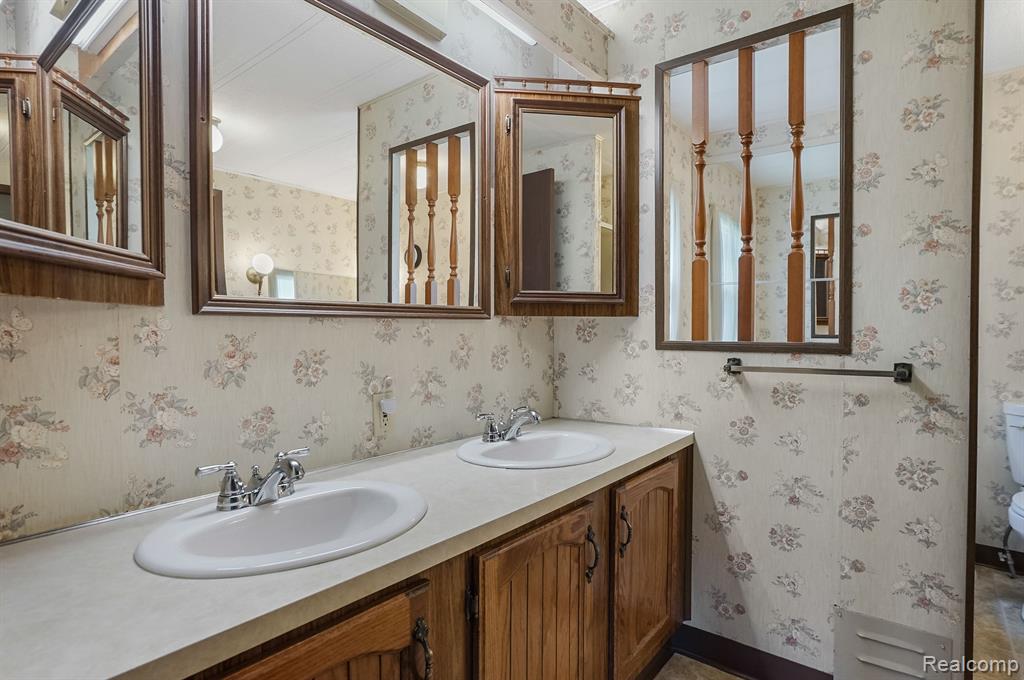11161 S MORRICE Road, Morrice, MI 48857 — Photo 17