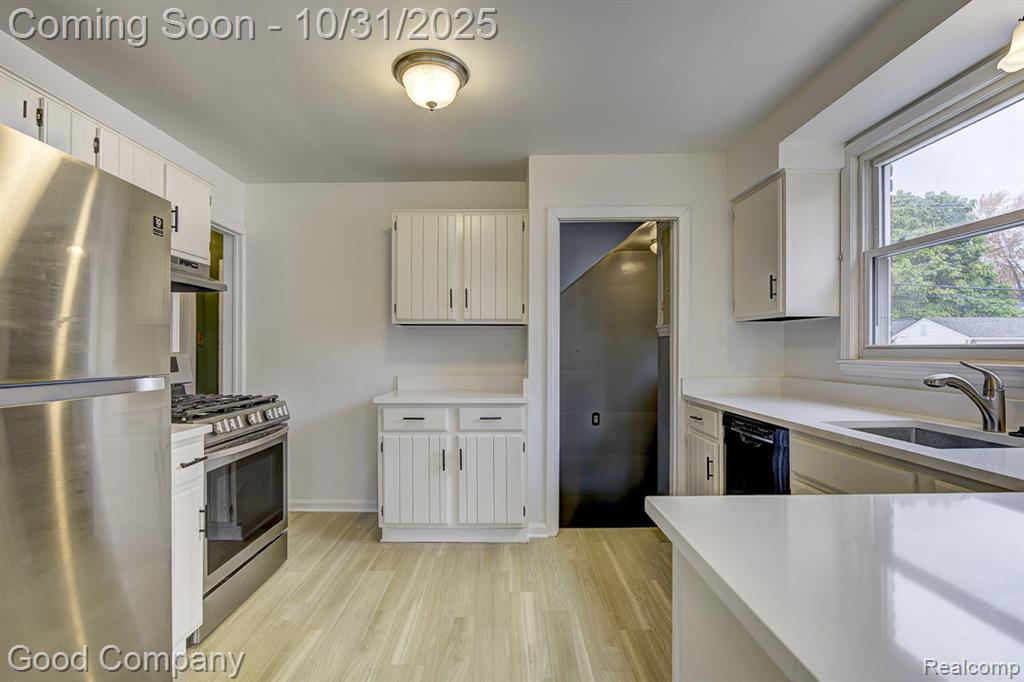 719 N Blair Avenue, Royal Oak, MI 48067 — Photo 11