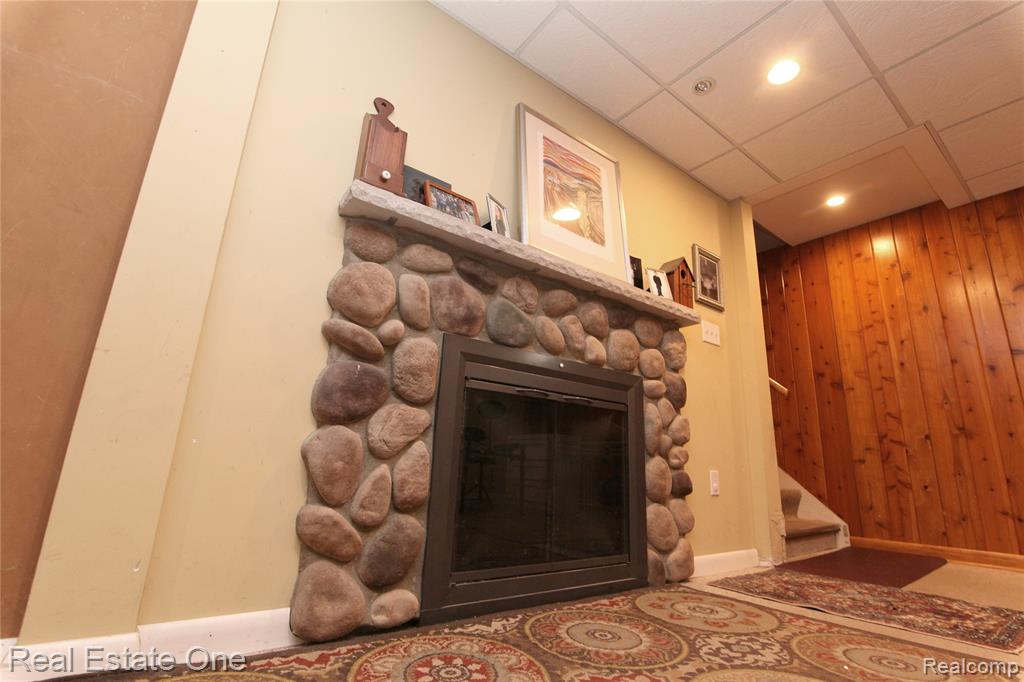 483 Rochdale Drive S, Rochester Hills, MI 48309 — Photo 30