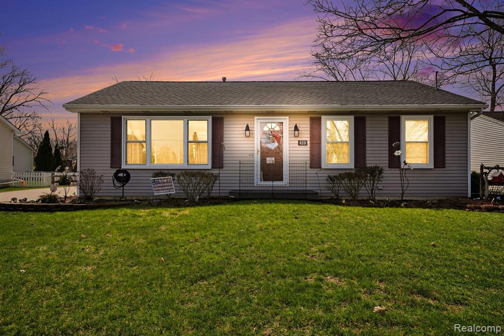 410 Glenn Court, Lake Orion, MI 48362 — front exterior