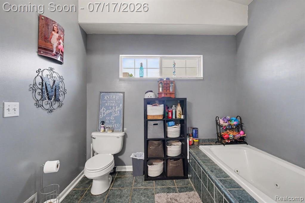 9074 Grand Blanc Road, Gaines Vlg, MI 48436 — Photo 10