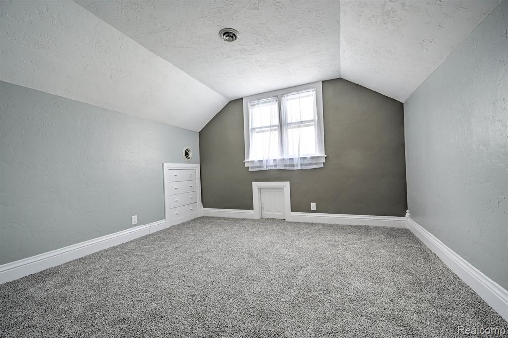 602 S BROAD Street, Holly, MI 48442 — Photo 39