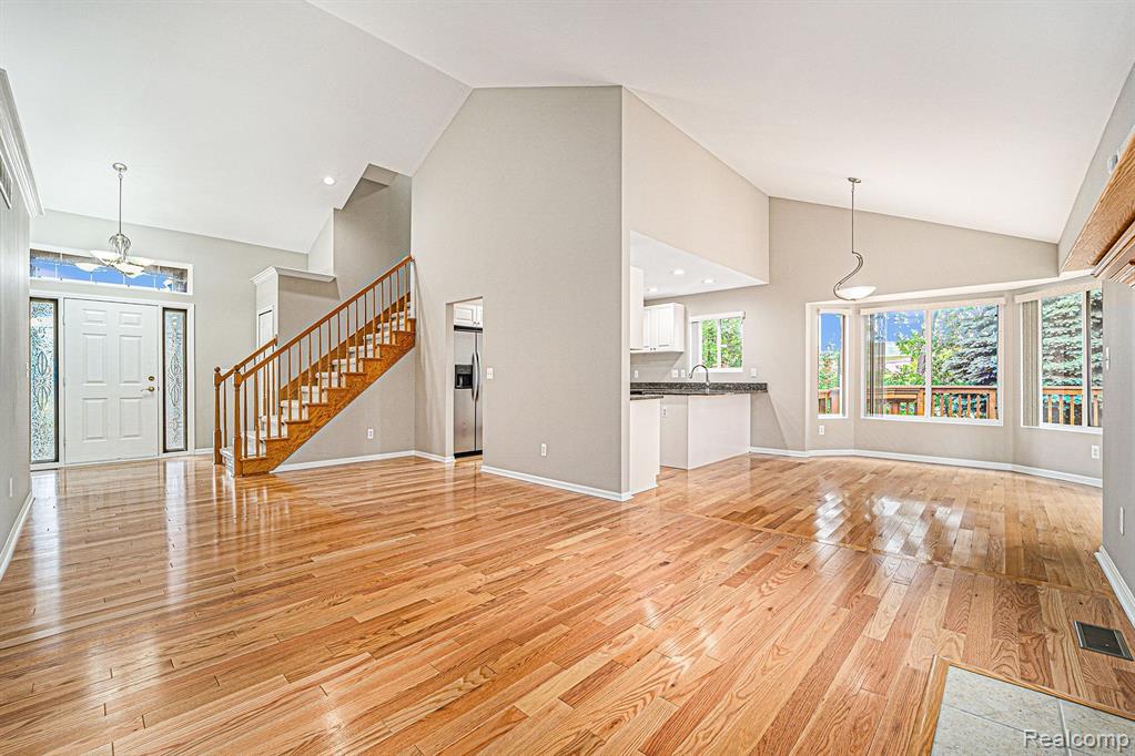 52850 Sable Drive, Unit #26, Macomb, MI 48042 — Photo 2
