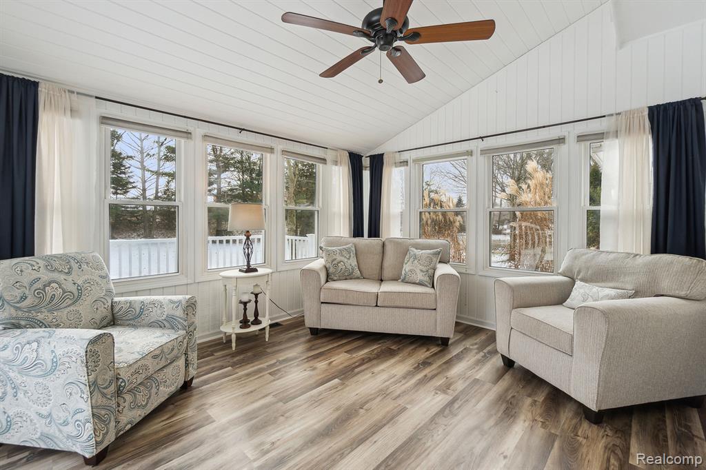 2086 CUMBERLAND Drive, Brighton, MI 48114 — Photo 18