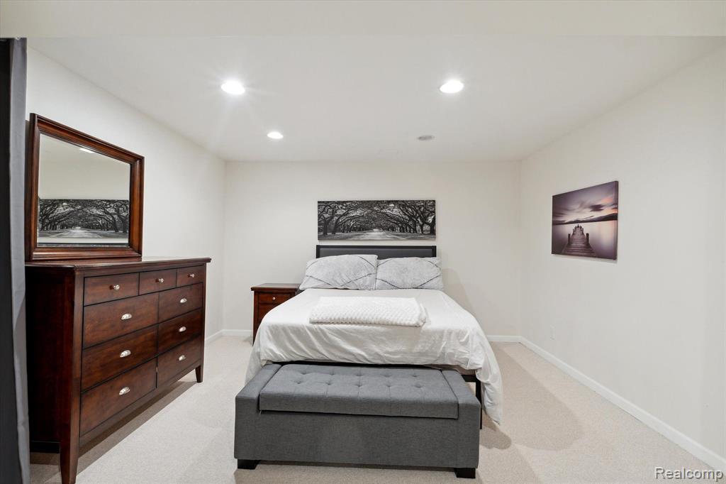 2736 MAPLE FOREST Drive, Wixom, MI 48393 — Photo 24
