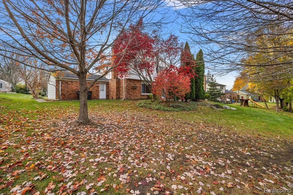 16490 OLD BEDFORD Road, Northville, MI 48168 — Photo 41