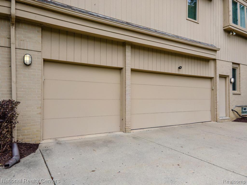 6783 Burtonwood Drive, West Bloomfield, MI — Photo 3