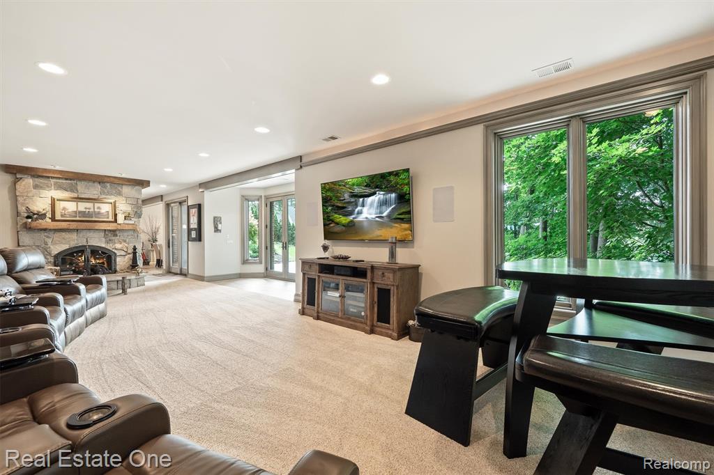 7181 Hillside Drive, Clarkston, MI — Photo 39