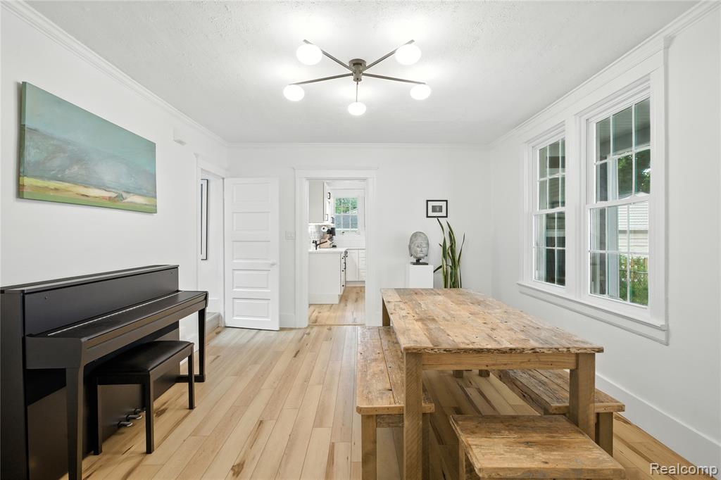 526 Notre Dame Street, Grosse Pointe, MI 48230 — Photo 9