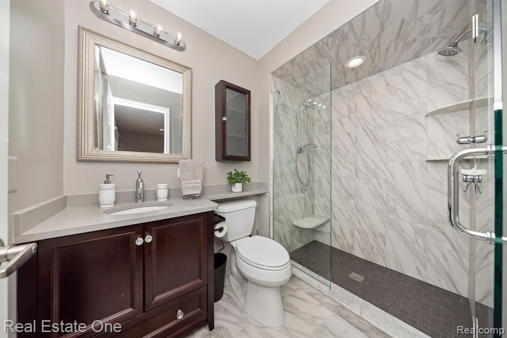 49139 FREEDOM Court, 4, Shelby Twp, MI 48315 — Photo 18