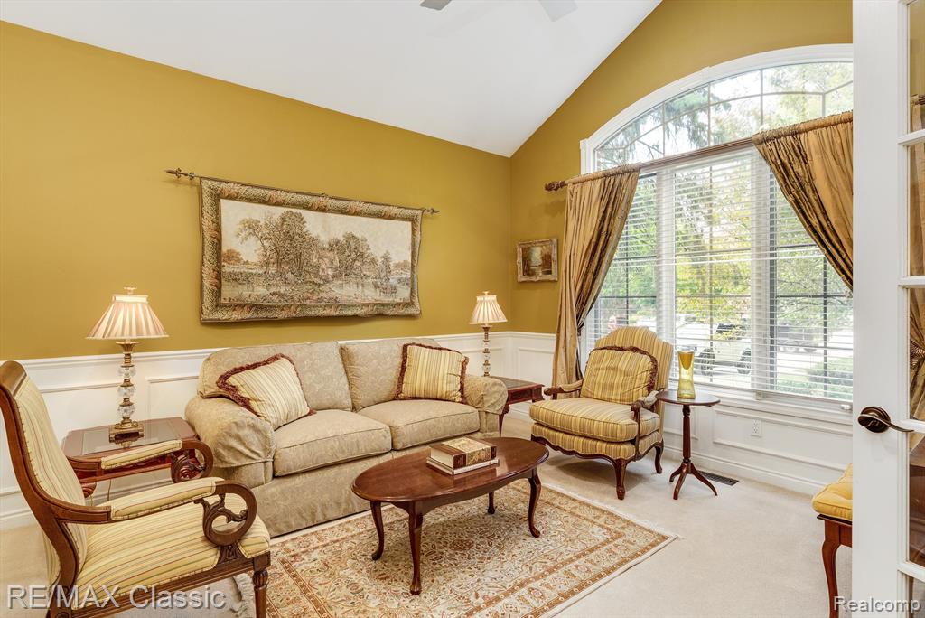 18416 CLAIRMONT Circle E, Northville, MI 48168 — Photo 5