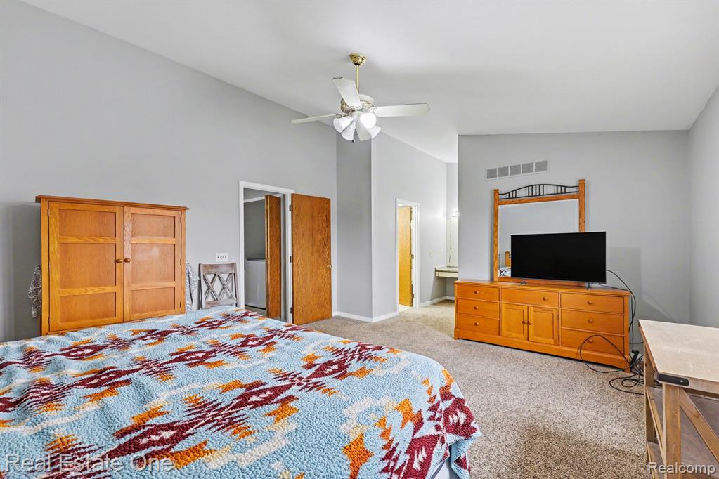 6892 Northcrest Way E, Clarkston, MI — Photo 15