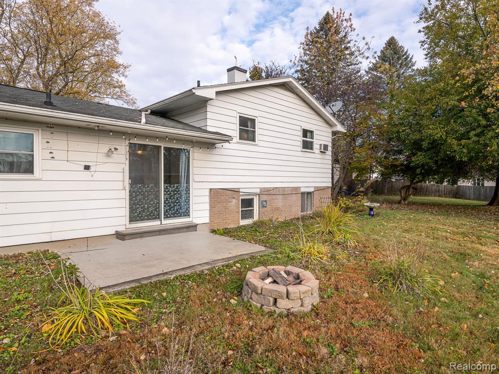 3245 Brookview Court, Adrian, MI 49221 — Photo 33