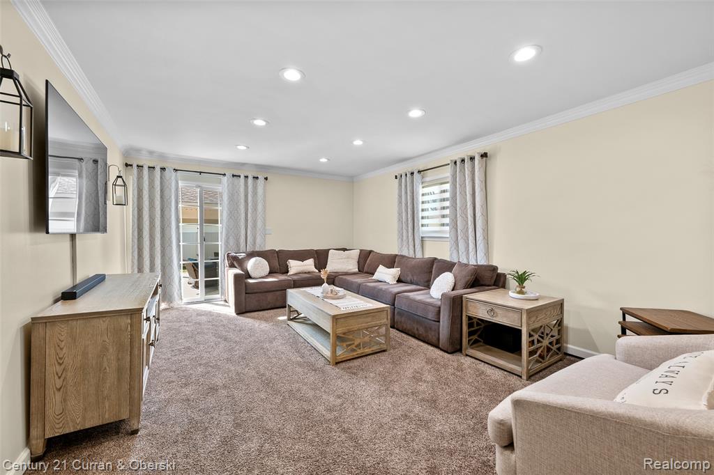 26331 Hass Street, Dearborn Heights, MI 48127 — Photo 15