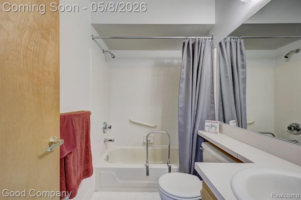 48390 Seawind Court, Utica, MI 48315 — Photo 31