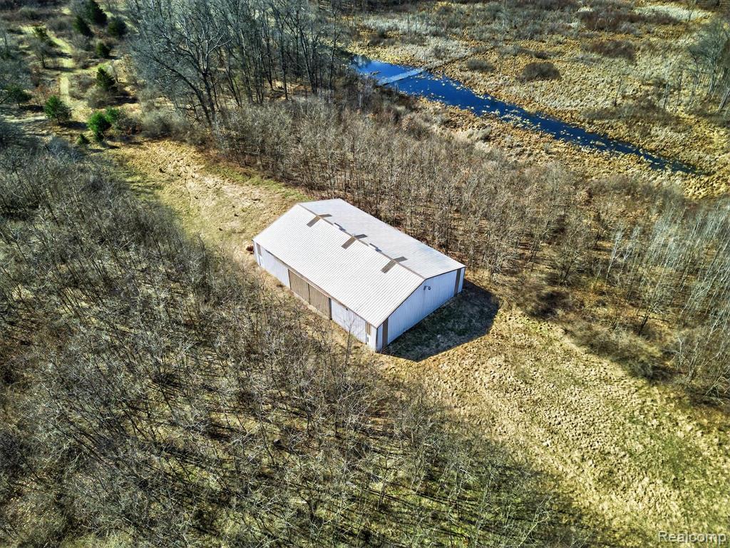 2551 Patterson Lake Road, Pinckney, MI 48169 — Photo 91