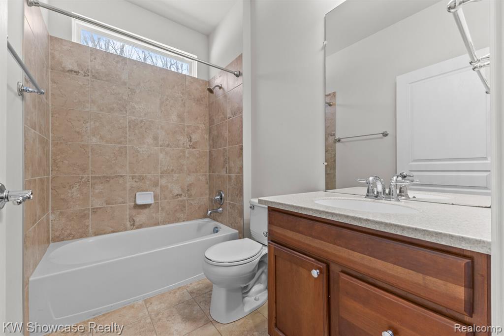 49724 Broadacre Drive, 57, Macomb, MI 48042 — Photo 24