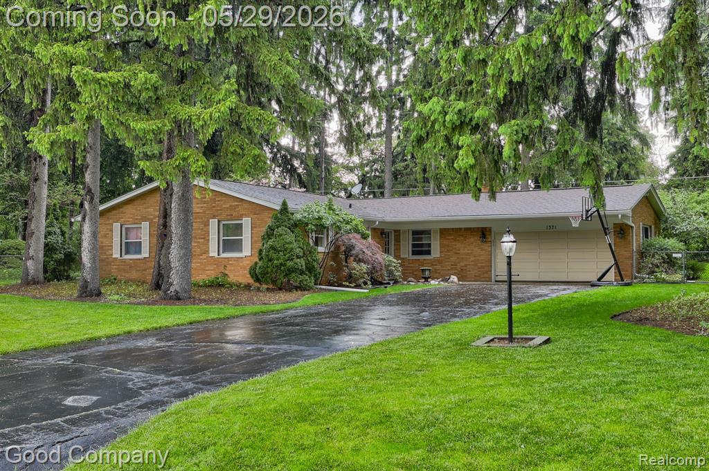 1371 Winchcombe Drive, Bloomfield Hills, MI 48304 — Photo 30