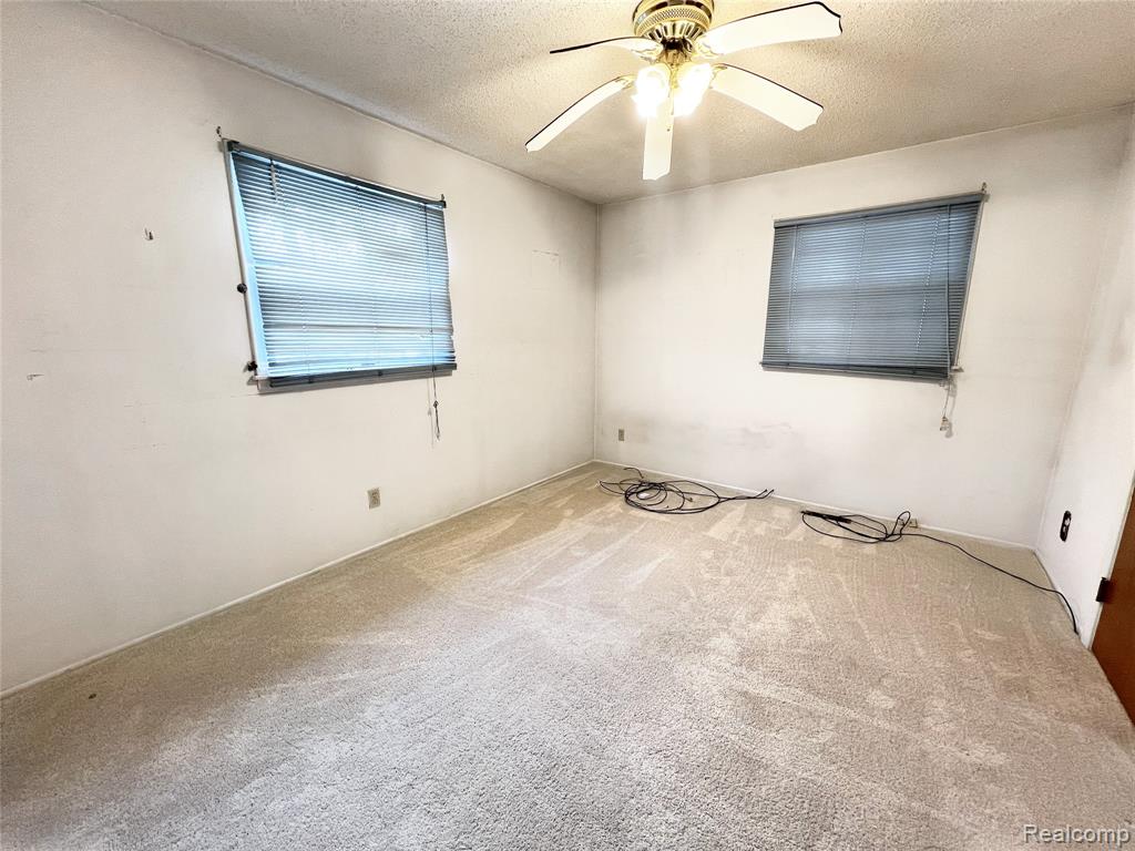 5163 N Linden Road, Flint, MI 48504 — Photo 9