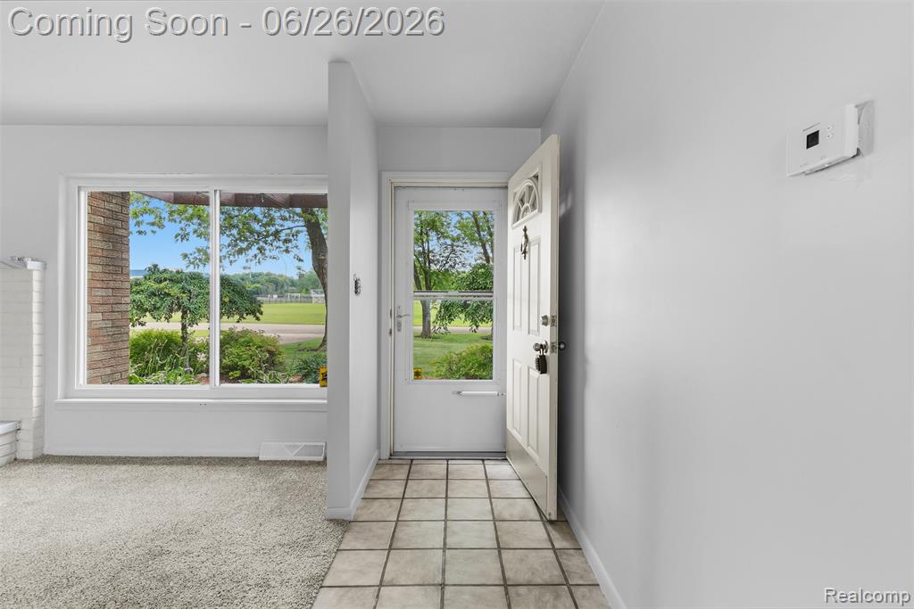 5120 Hillcrest Circle, Flint, MI 48506 — Photo 10