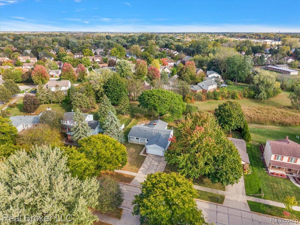 24348 Simmons Drive, Novi, MI — Photo 64