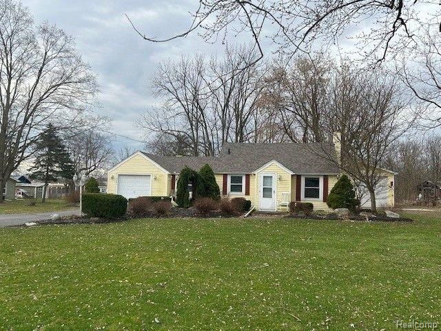 9281 W GRAND RIVER Road, Fowlerville, MI 48836 — front exterior