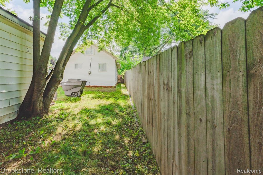 841 Orlando Avenue, Pontiac, MI 48340 — Photo 18