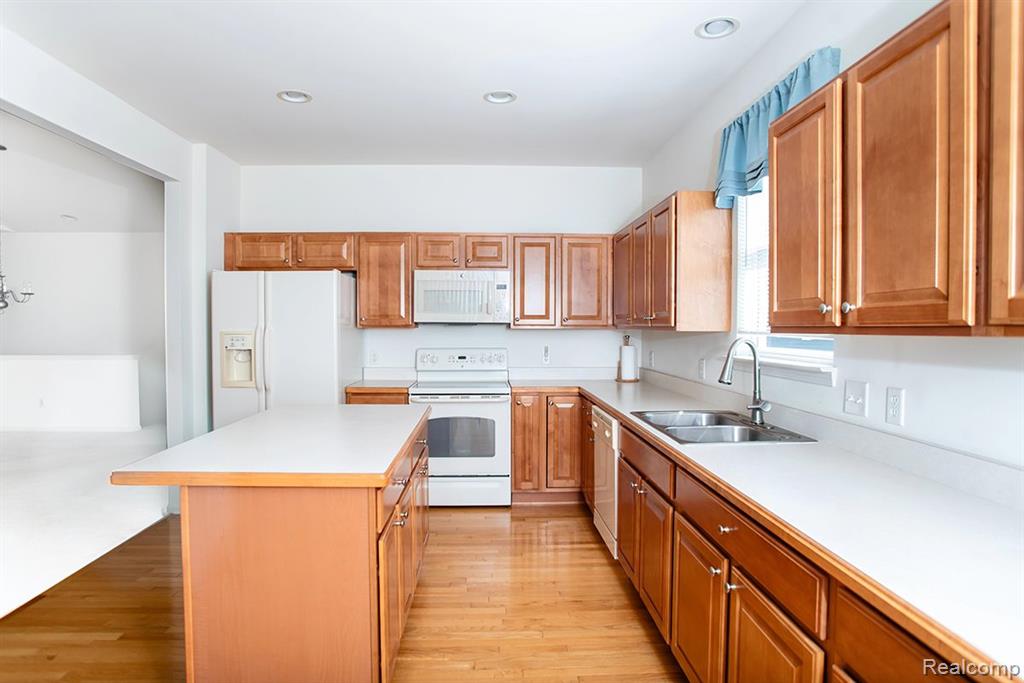 613 Zion Court, Howell, MI 48843 — Photo 10