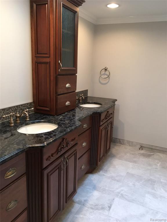 6719 VACHON Drive, Bloomfield Hills, MI — Photo 20
