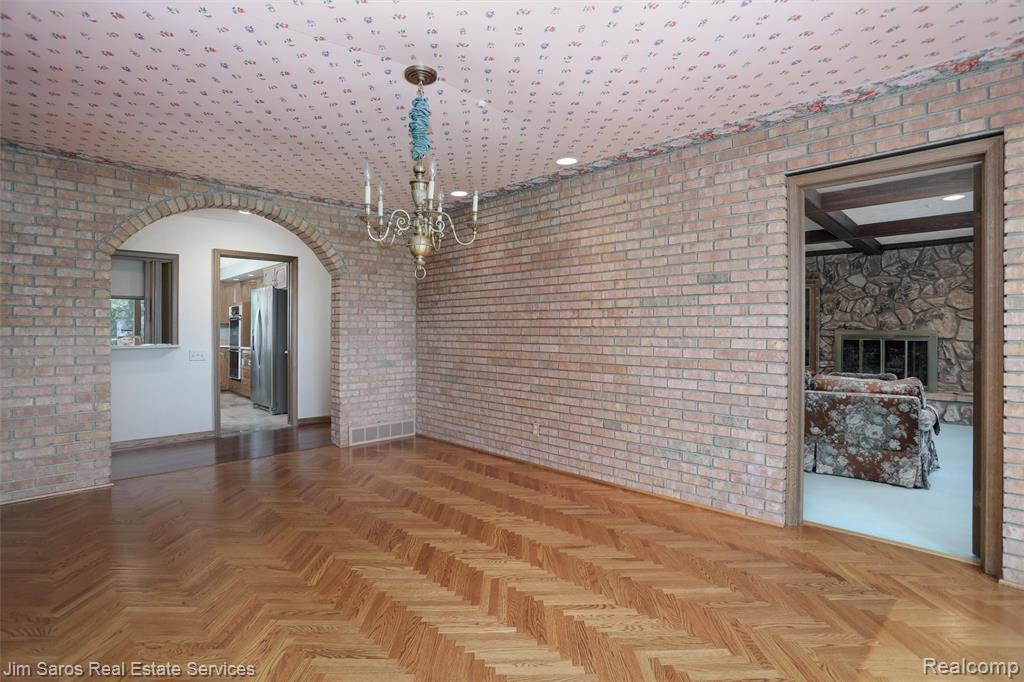 561 Lake Shore Road, Grosse Pointe Shores, MI 48236 — Photo 15