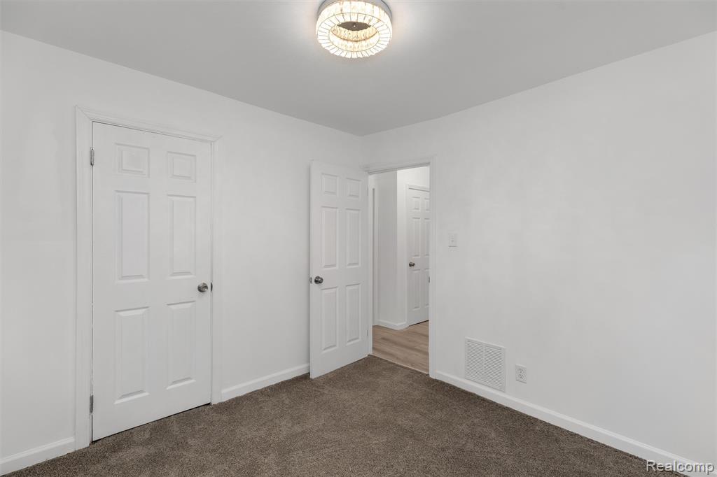 9710 Somerset Avenue, Detroit, MI 48224 — Photo 18
