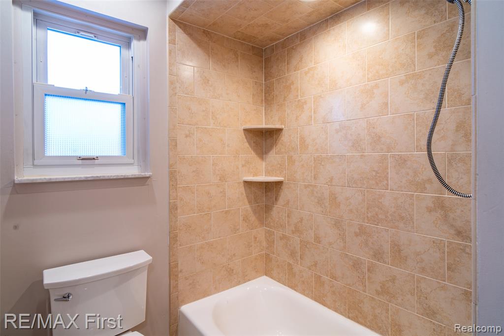 41498 Harvard Drive, Sterling Heights, MI 48313 — Photo 17