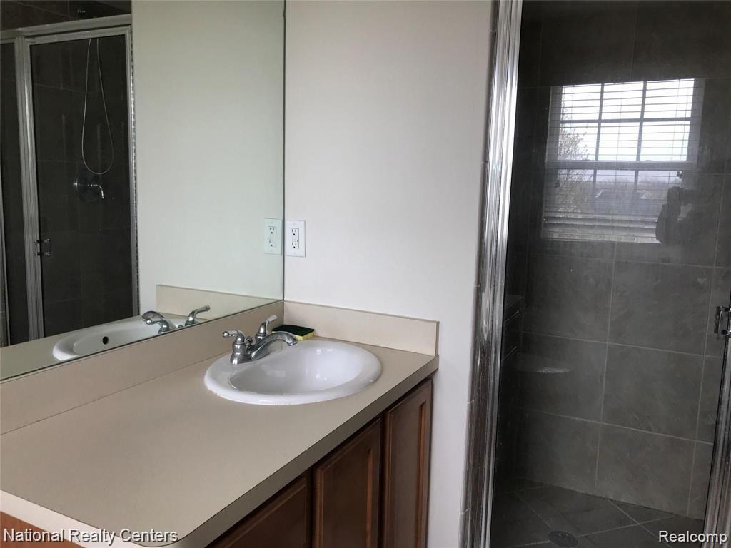 41876 YEATS Drive, Novi, MI — Photo 18
