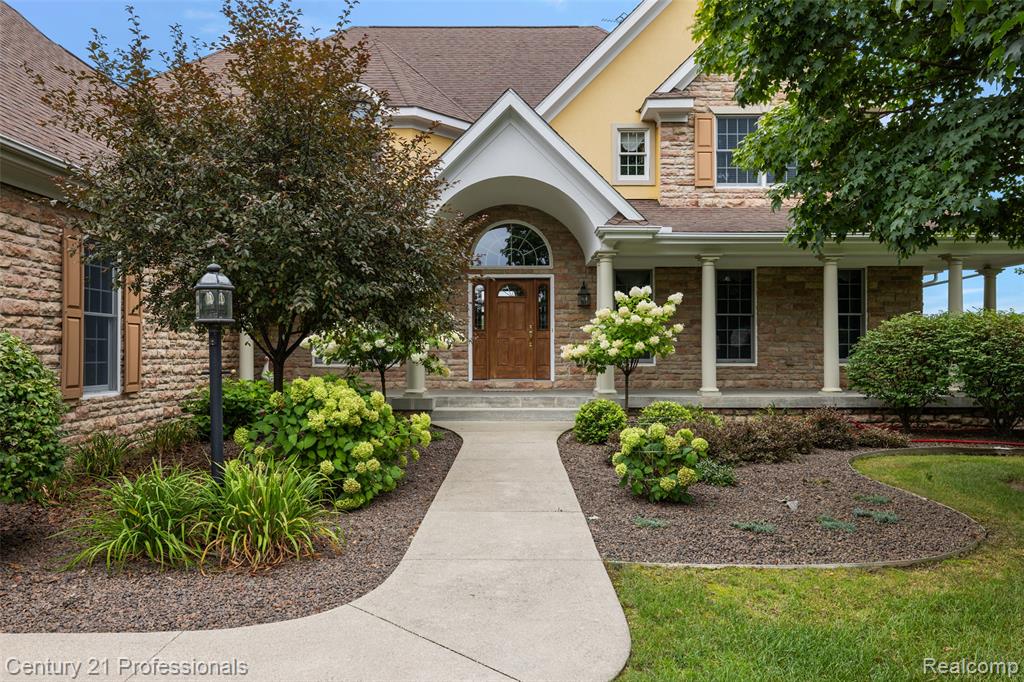 9310 Fairway Trail, Grand Blanc, MI 48439 — Photo 18
