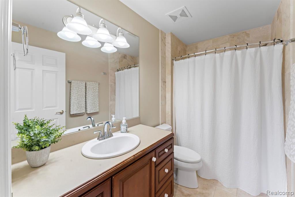 6193 Stonewood Drive, Clarkston, MI — Photo 28